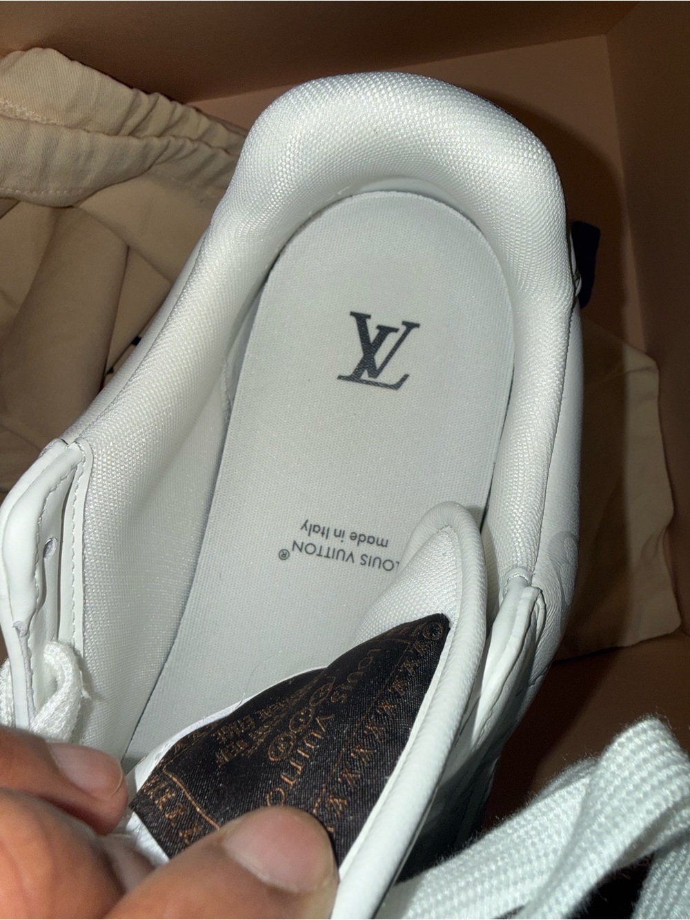 Louis Vuitton White Monogram Low-Top Sneakers - Picture 7 of 8